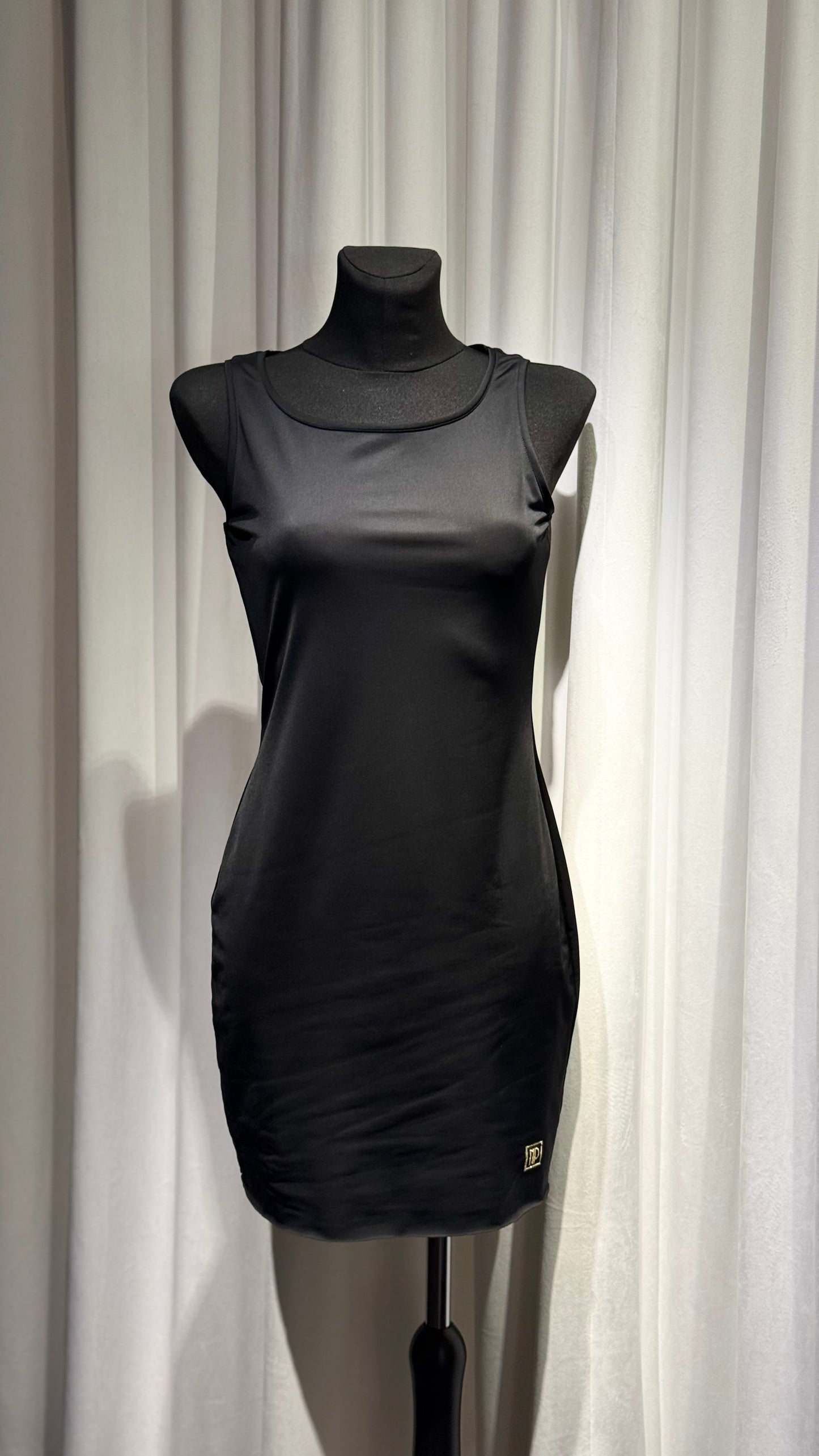 Classic dress